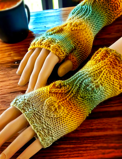 Knitting - Brand new - Autumn Leaf Half Gloves - Flat Knitted